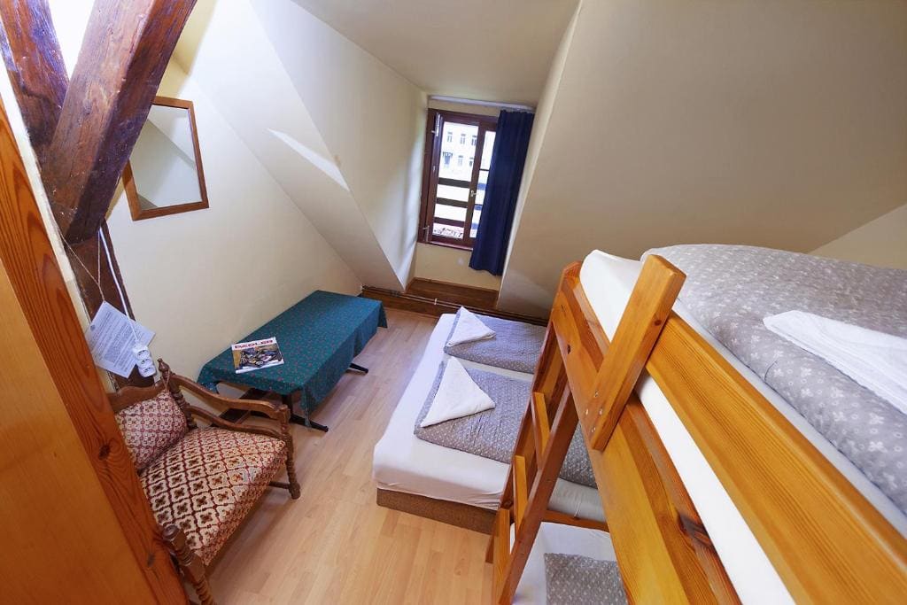 Standard Quadruple Room with Shared Bathroom room - Image 2