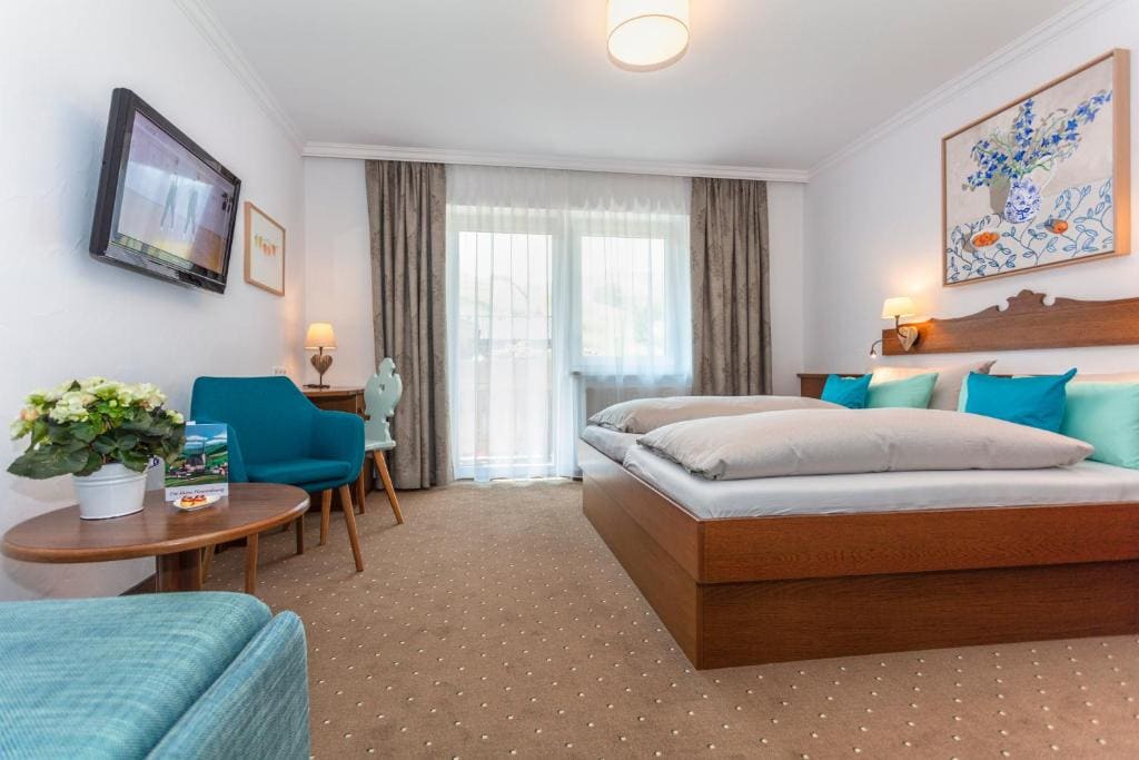 Double Room with Balcony room - Image 1
