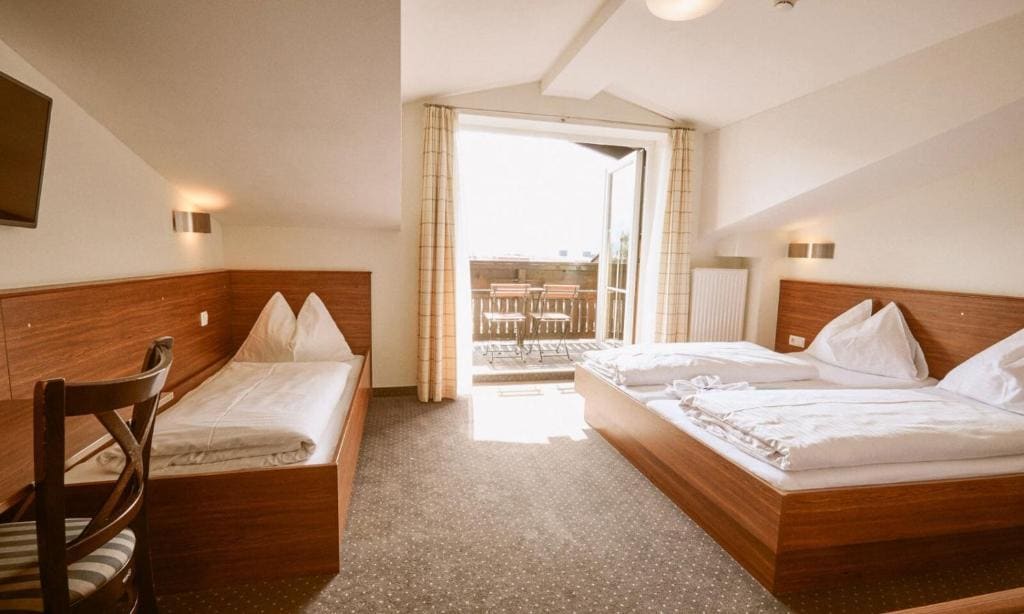 Quadruple Room with Balcony room - Image 1