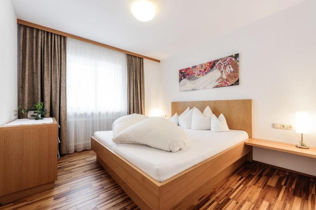 Suite room - Image 2