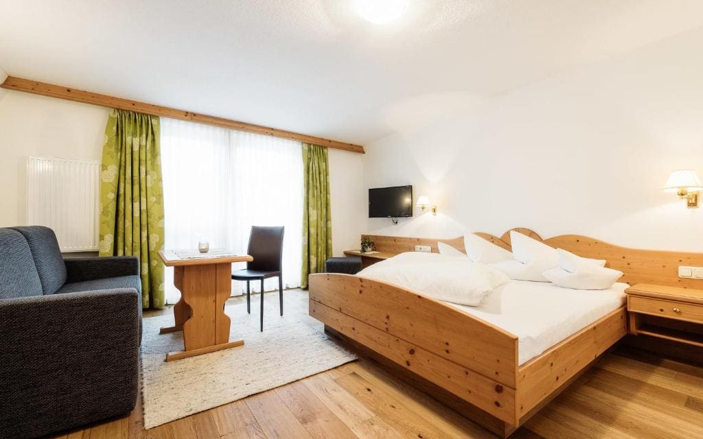 Superior Double Room room - Image 2