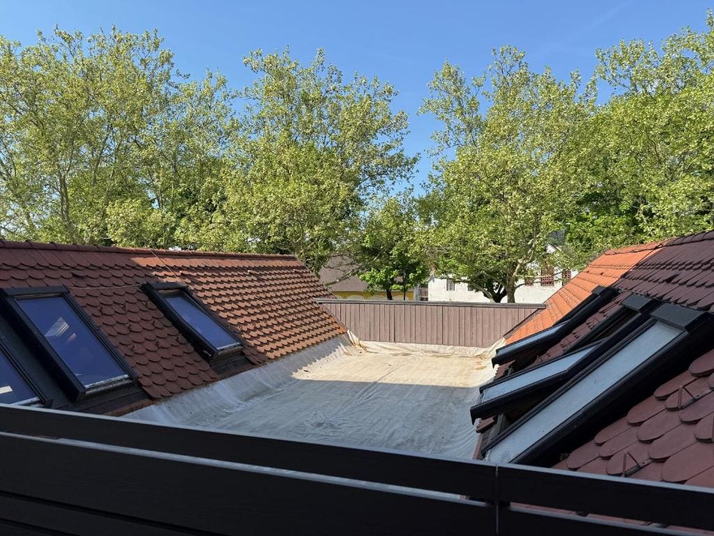 Standard Double Room with Air Conditioning room - Image 2