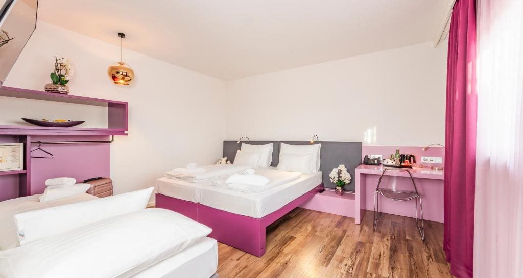 Comfort Triple Room room - Image 1