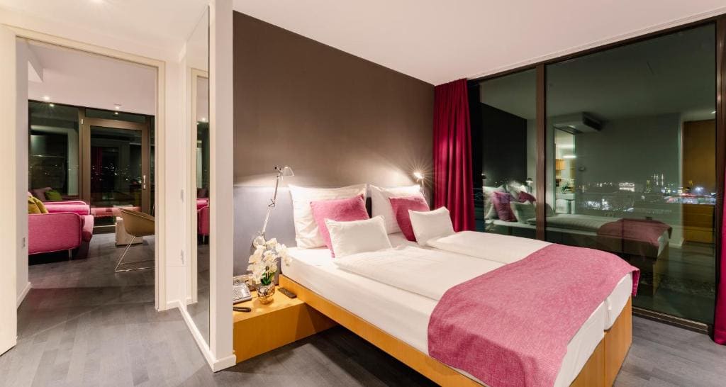 Apartment room - Image 1