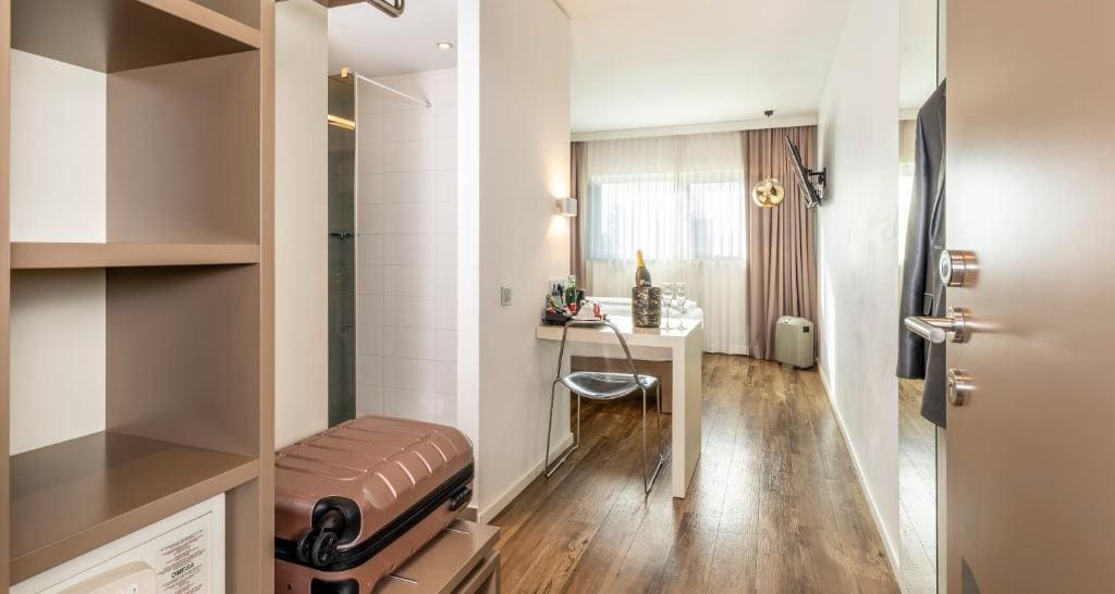 Standard Double Room room - Image 3