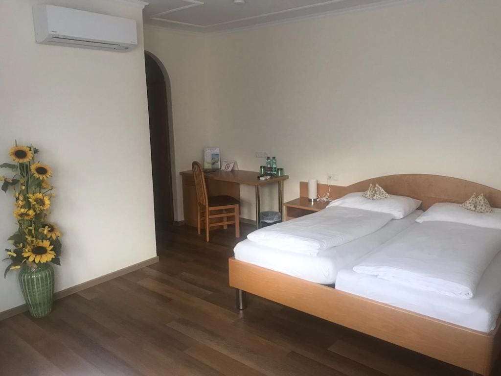 Standard Double Room room - Image 2