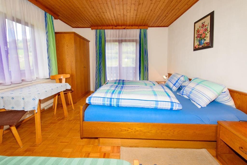 Triple Room with Private Bathroom room - Image 1