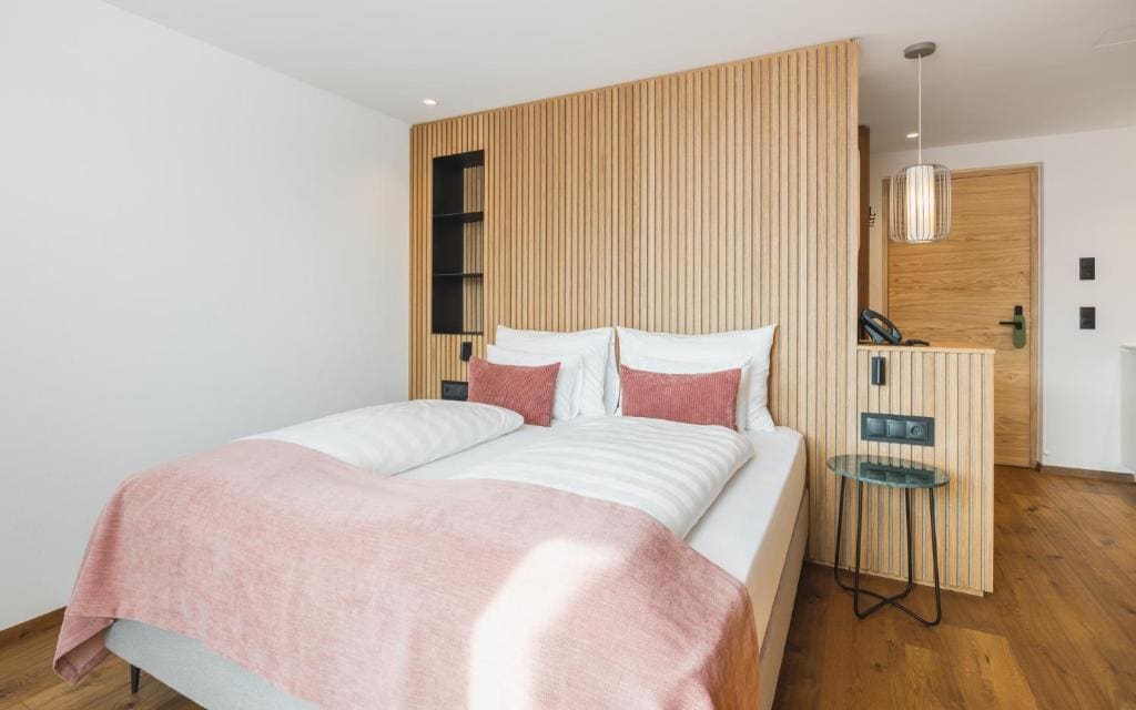Deluxe Studio room - Image 3