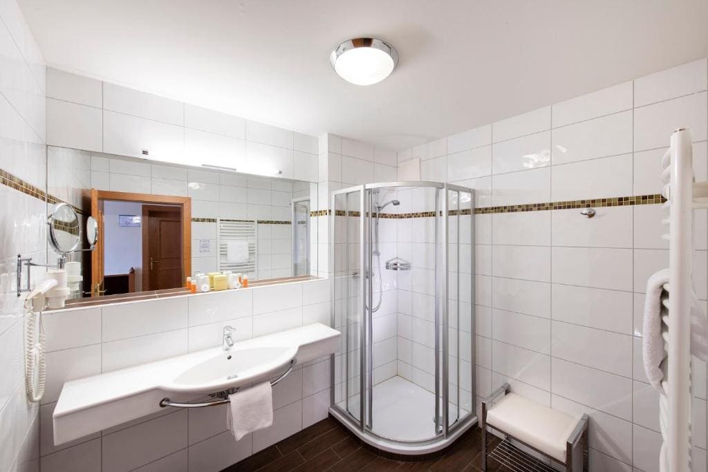 Large Double Room room - Image 3