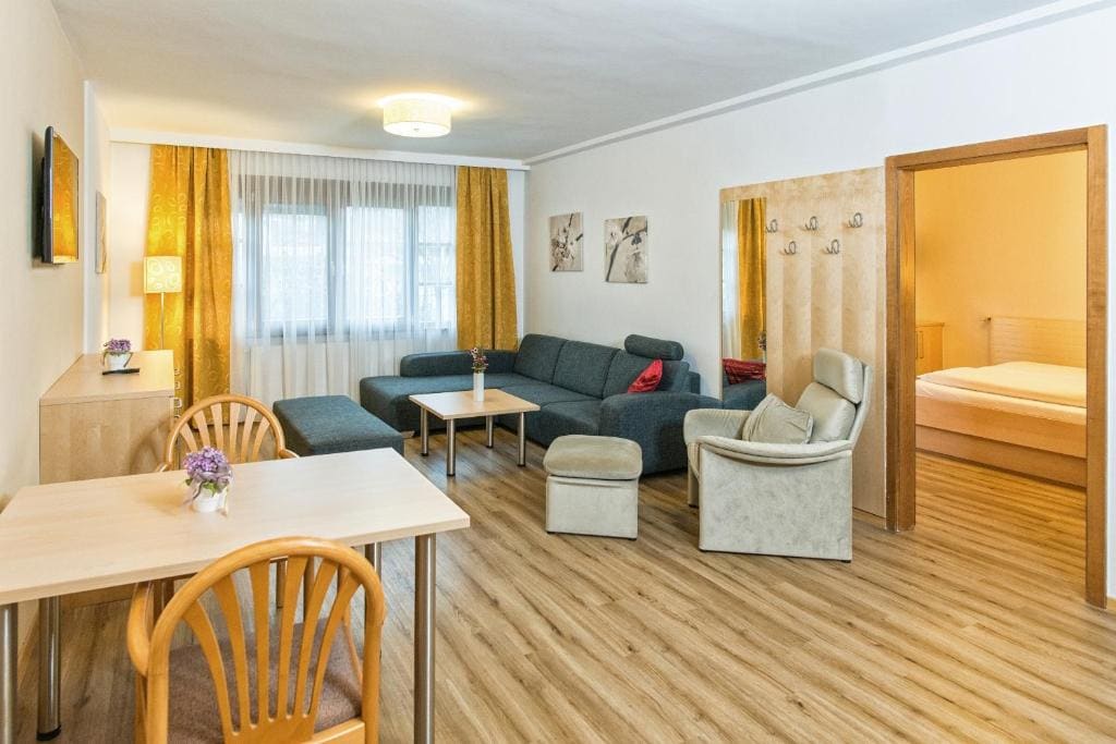 Suite with Balcony room - Image 1