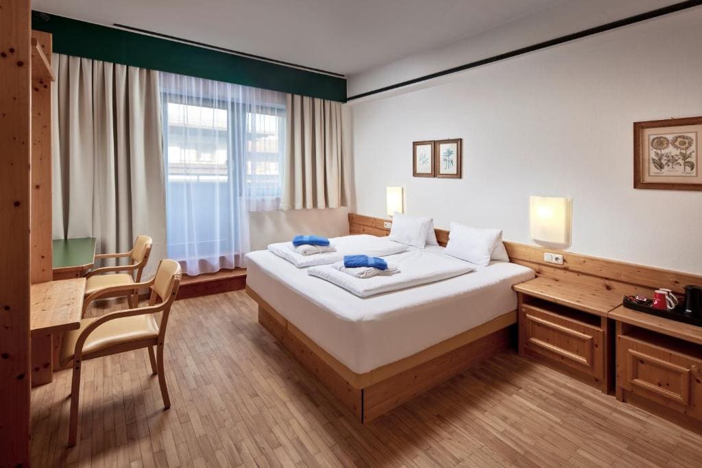 Family Suite with Balcony room - Image 1