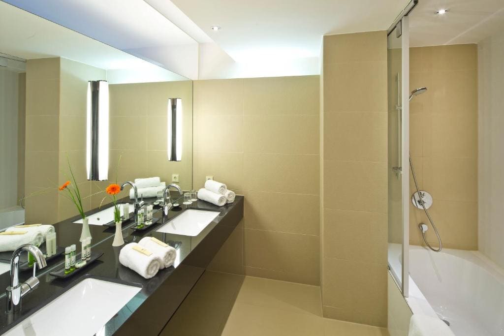 Superior Triple Room room - Image 2