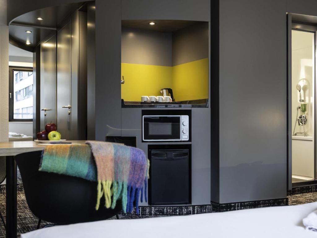 Standard Suite with Sofa room - Image 2