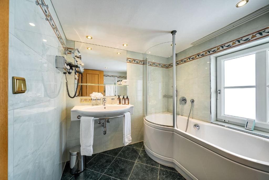 Deluxe Double Room room - Image 2