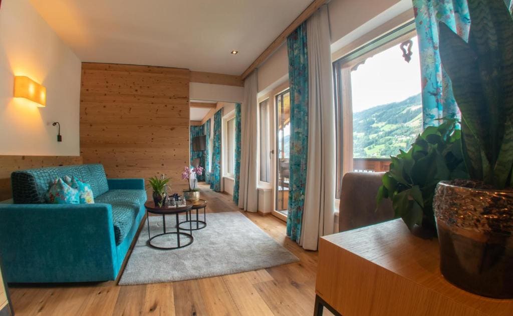 Suite room - Image 1