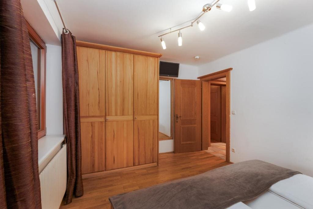 One-Bedroom Apartment room - Image 3