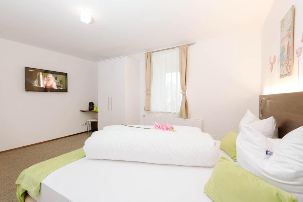 Superior Double Room room - Image 3