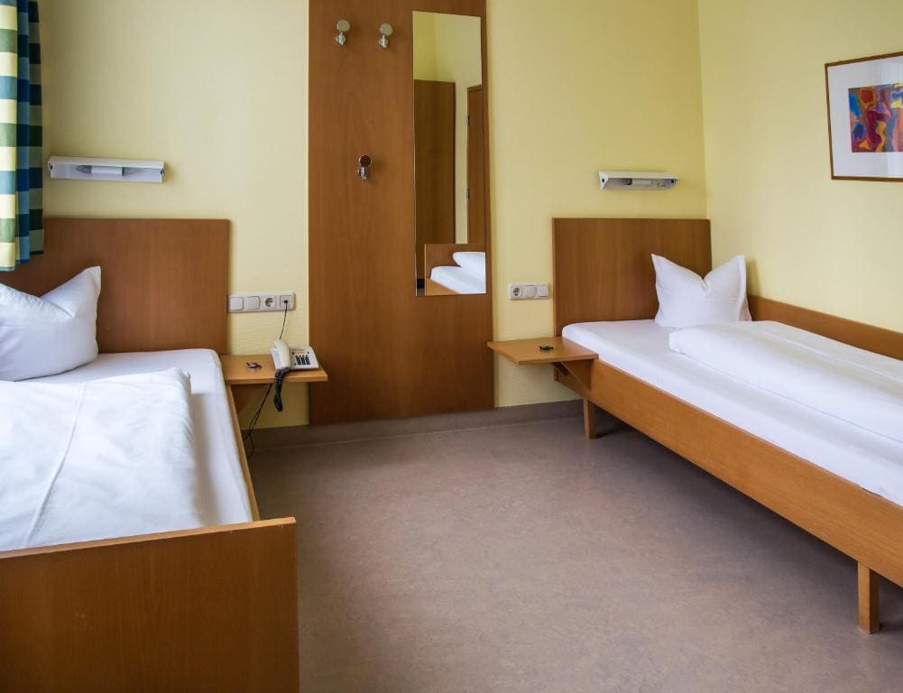Twin Room - Disability Access room - Image 2