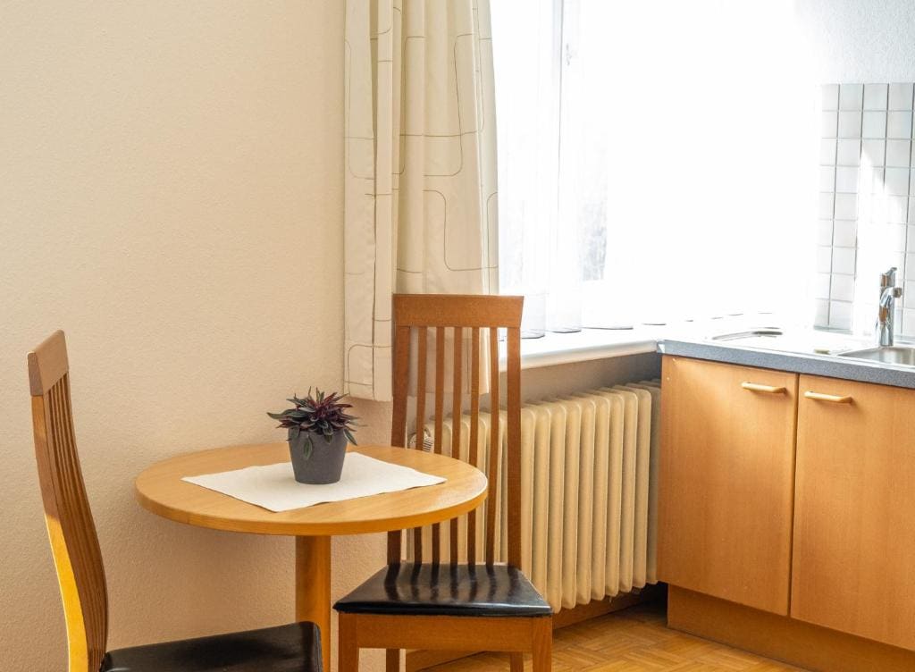 Apartment room - Image 1