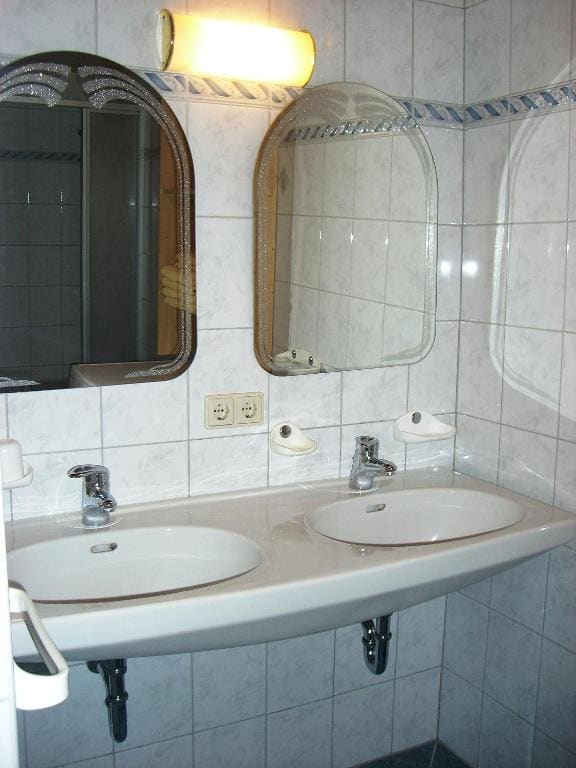 Two-Bedroom Apartment with Balcony room - Image 1