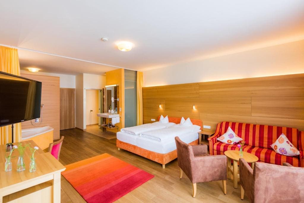 Suite with Balcony room - Image 2