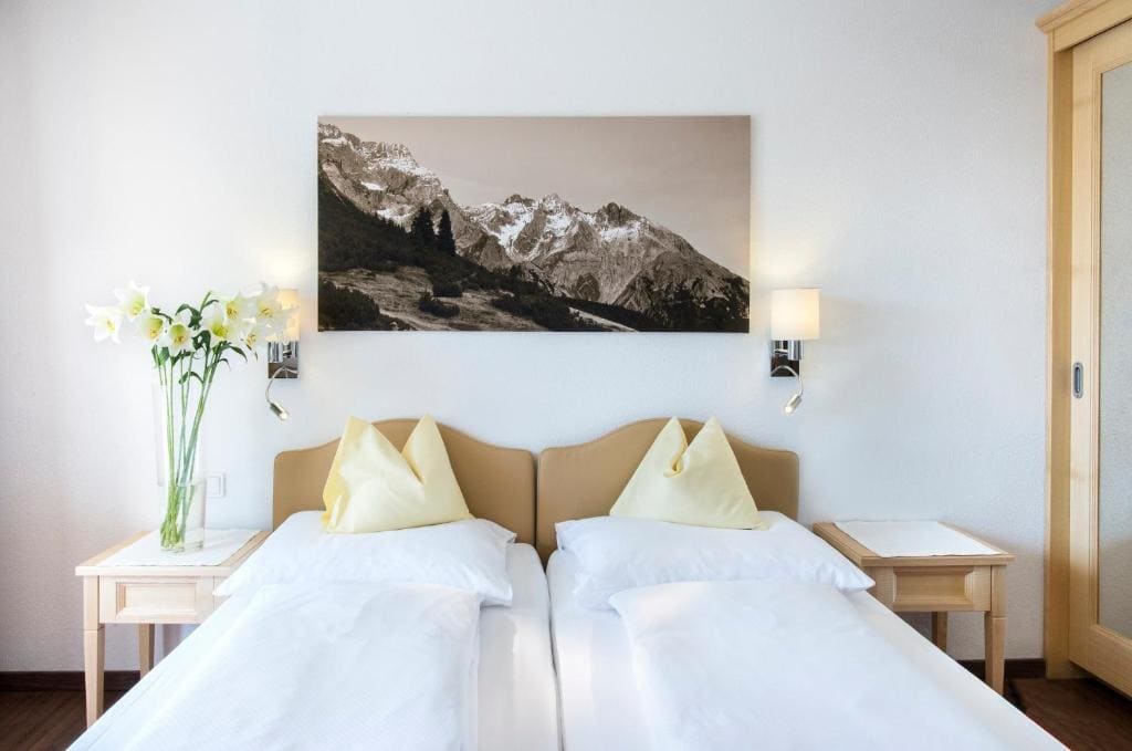 Double Room with Balcony room - Image 1