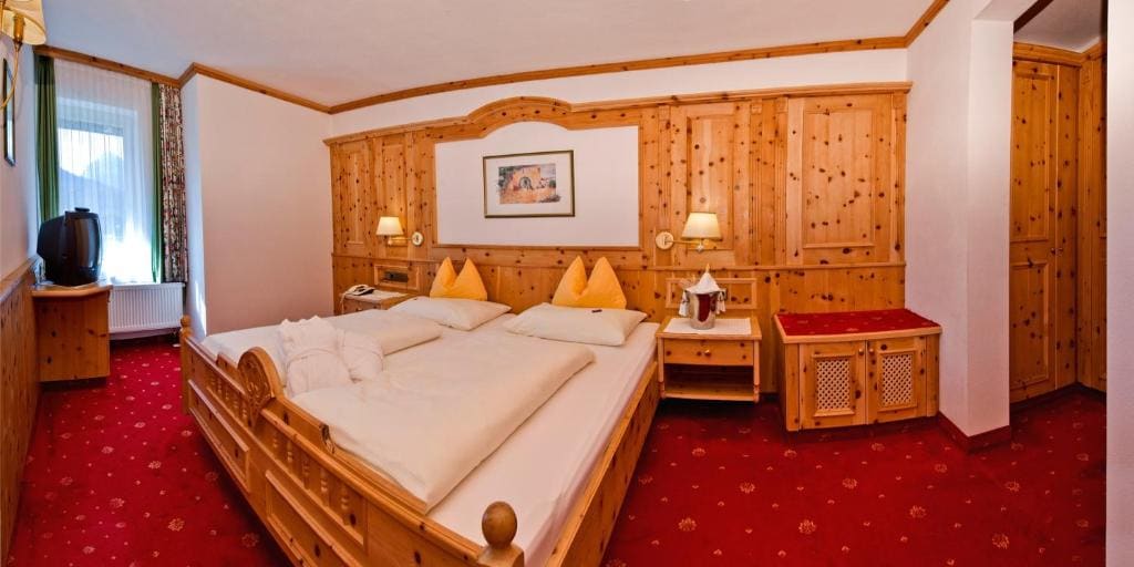 Superior Double Room room - Image 3