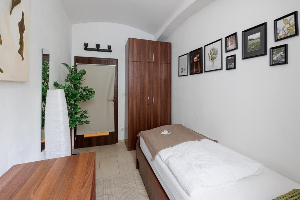 Budget Single Room room - Image 2