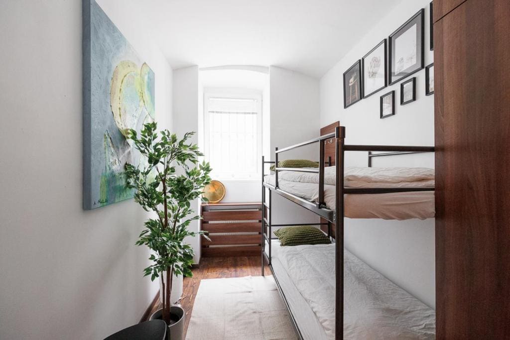 Budget Twin Room room - Image 2