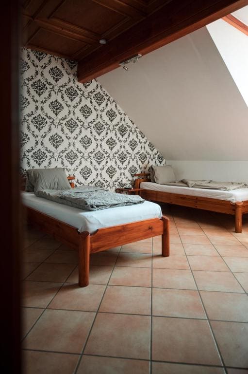 Apartment room - Image 3
