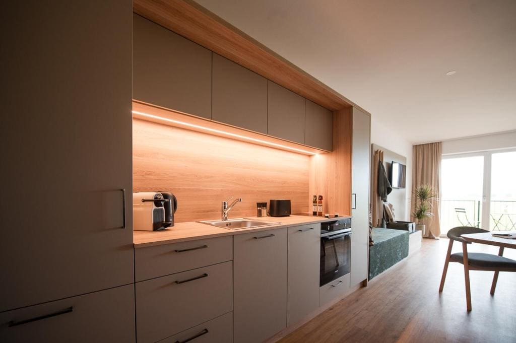 Studio with Balcony room - Image 2