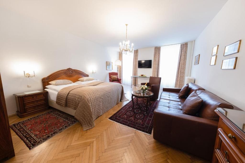 Superior Double Room room - Image 2