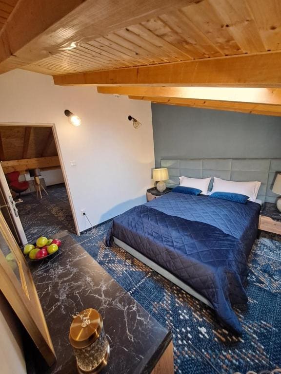 Executive Suite room - Image 3
