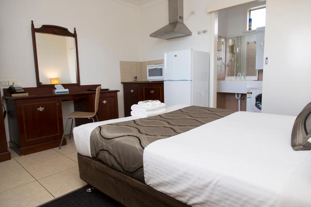 Family Room room - Image 1