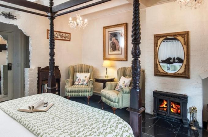 Deluxe Queen Suite room - Image 2