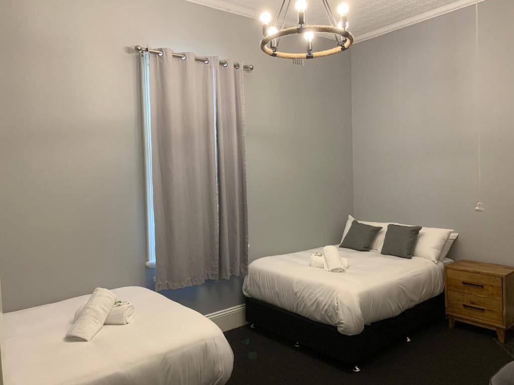 Quadruple Room with Shared Bathroom room - Image 1