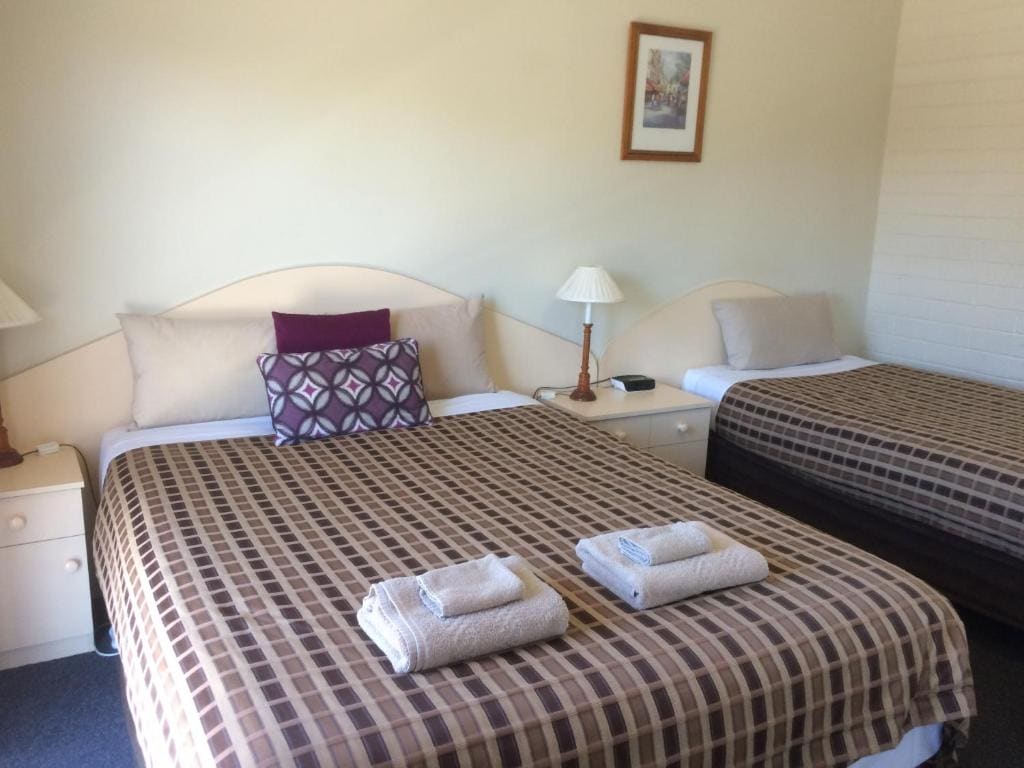 Superior Twin Room room - Image 3