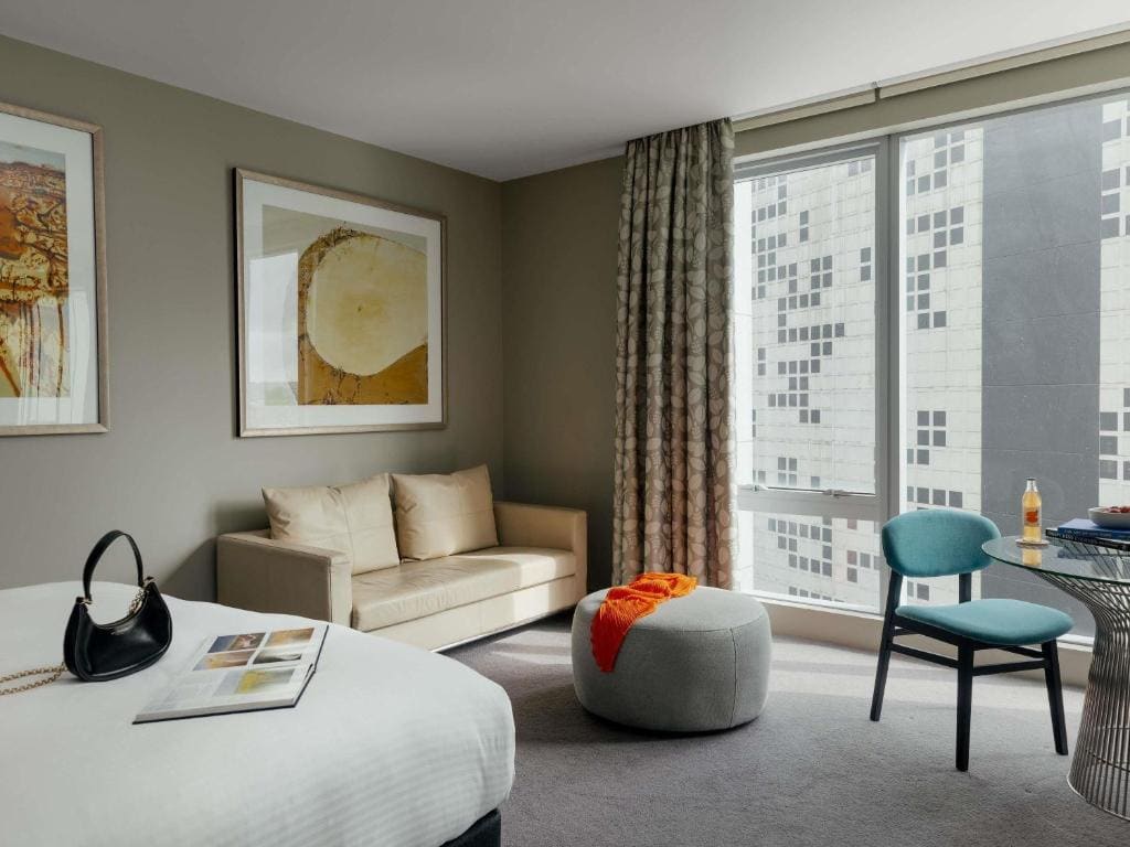 Deluxe Studio Suite room - Image 1