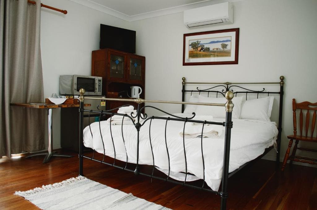Family Room room - Image 1
