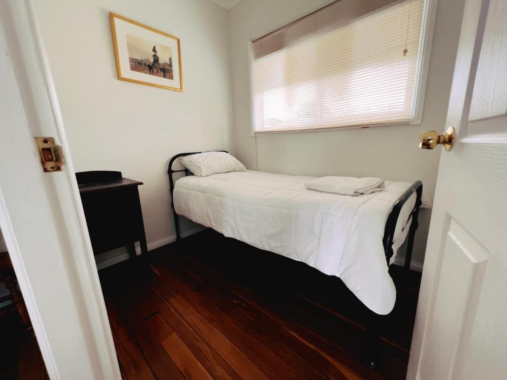 Family Room room - Image 2