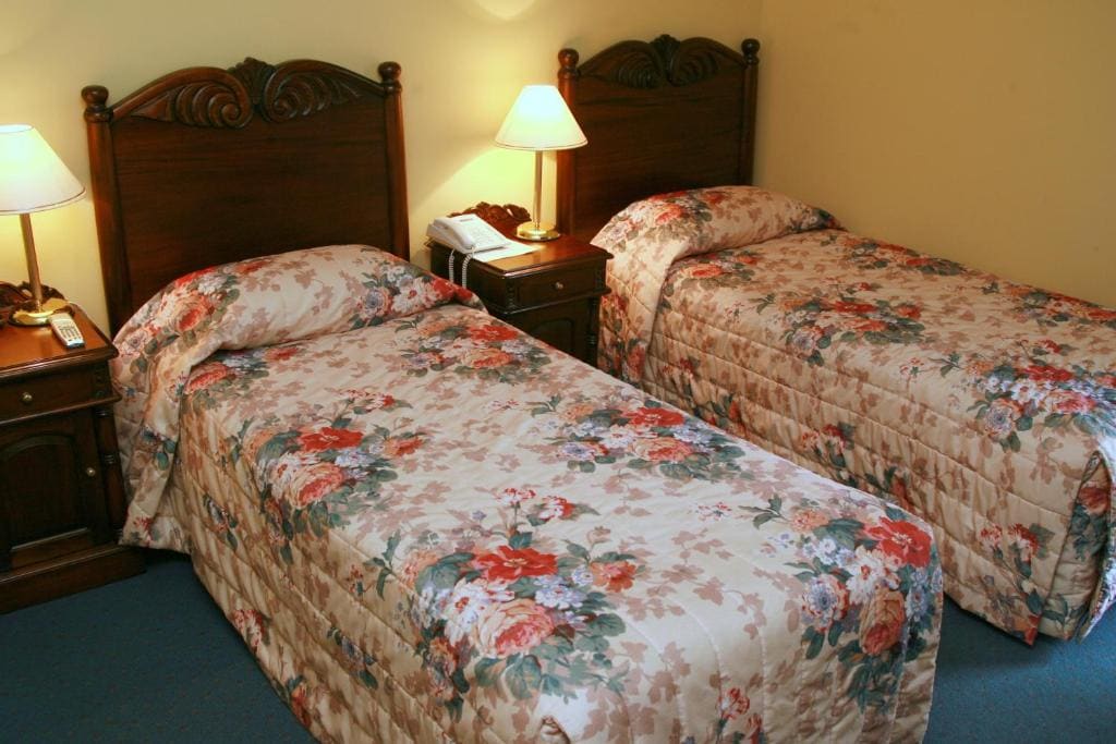 Twin Room with Garden View room - Image 2