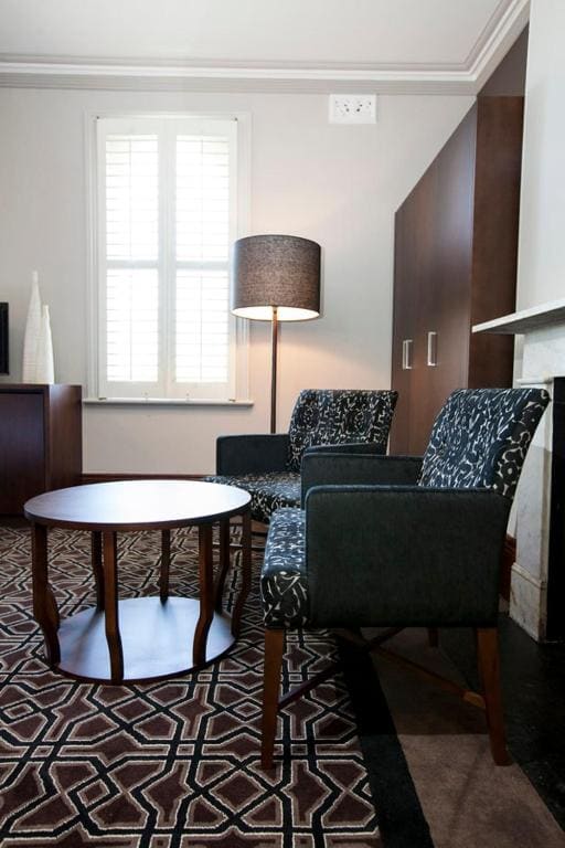 Premium King Room with Balcony room - Image 3