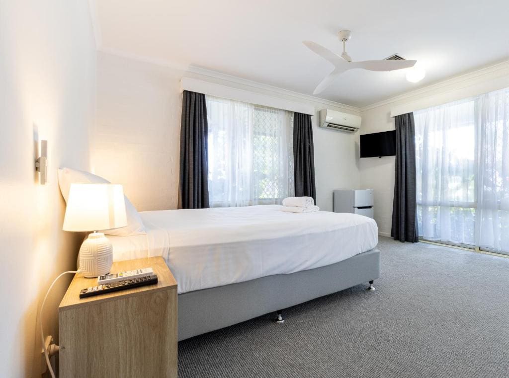 Double Room with Shared Bathroom room - Image 1