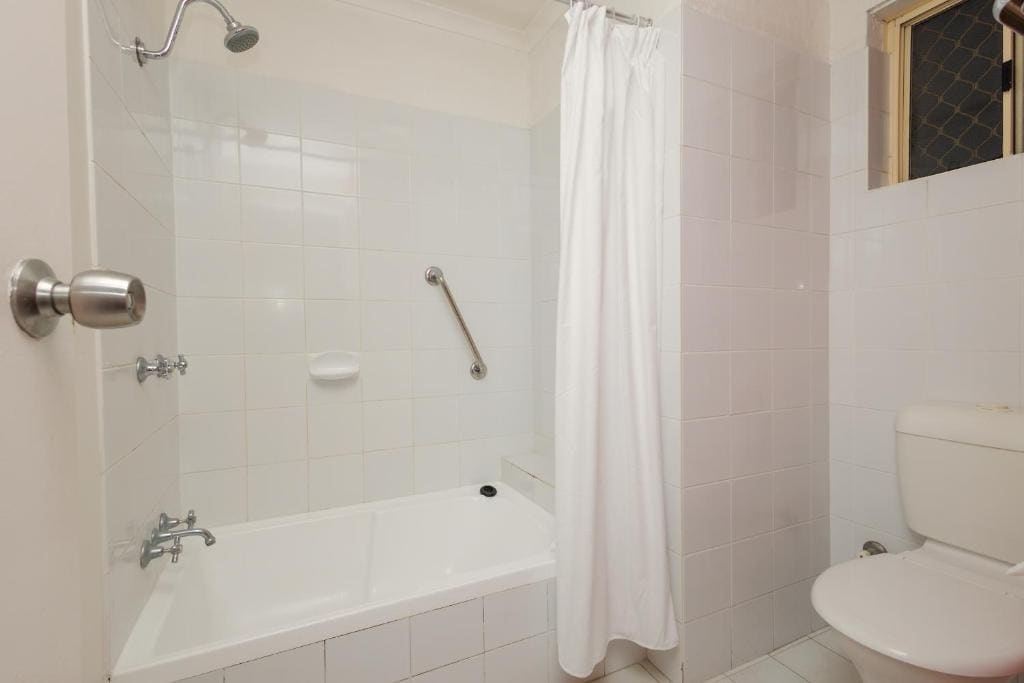 Executive Twin Room room - Image 3