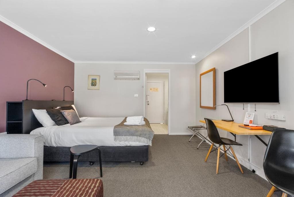 Premium King Room room - Image 3