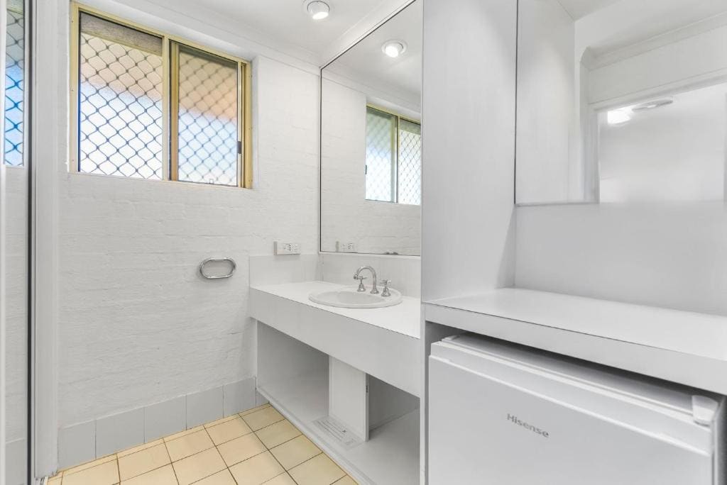 Standard Twin Room room - Image 1