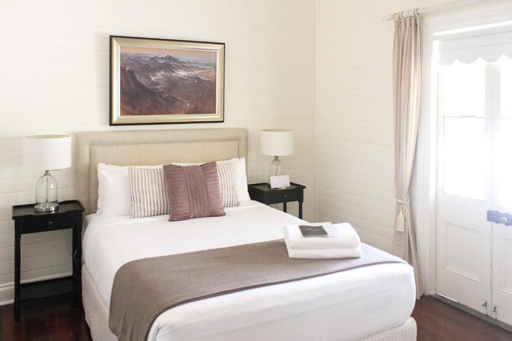 Suite 5 - Dr Stewart room - Image 1