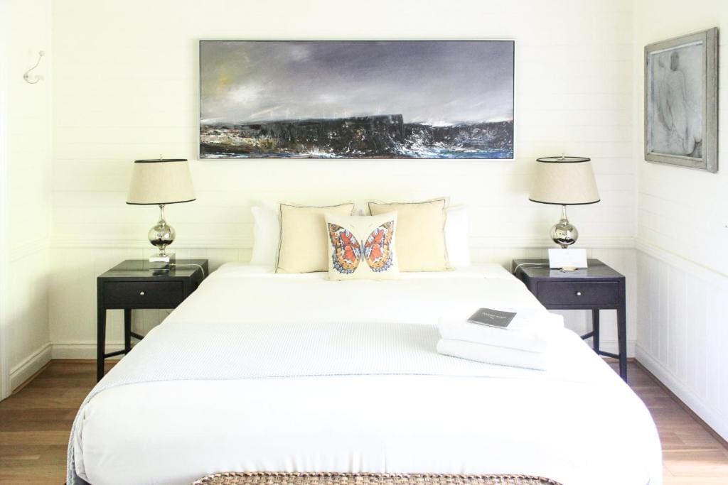 Suite 6 - Dr Bracken room - Image 2