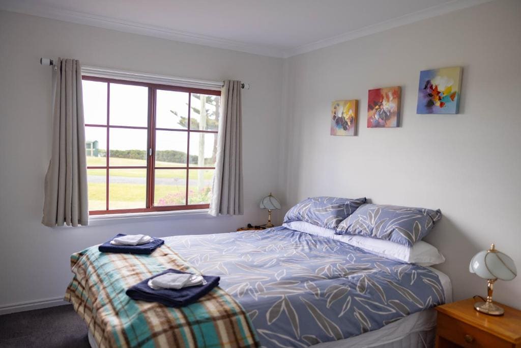 Family Room room - Image 2