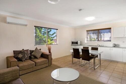 Apartment room - Image 3